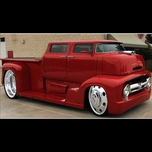 Meet your Posher, Dennis